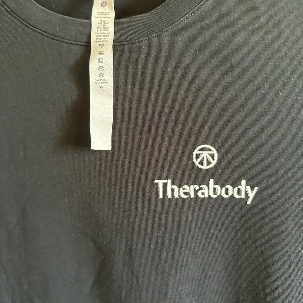 Lululemon Athletica Black Pima Cotton Tee with ‘Therabody’ Logo Size 2 EUC - Picture 6 of 7